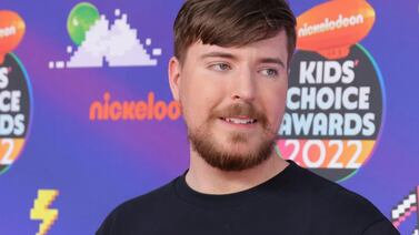 Youtuber Mr.Beast defiende a capa y espada a su mejor amigo Chris Tyson tras definirse como no binario