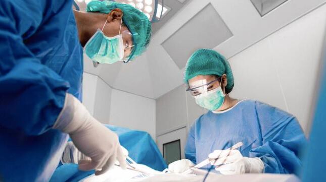 Hombre murió en procedimiento de injerto de pelo. Foto: El Tiempo, GDA