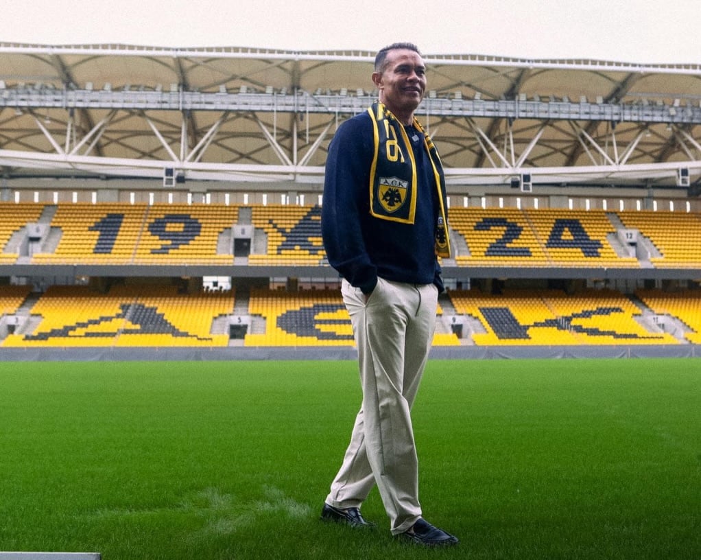 Wálter Centeno visitó al AEK en su nuevo estadio este martes.