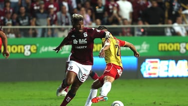 Fidel Escobar se comió una bronca que le permitió destacar en el Saprissa