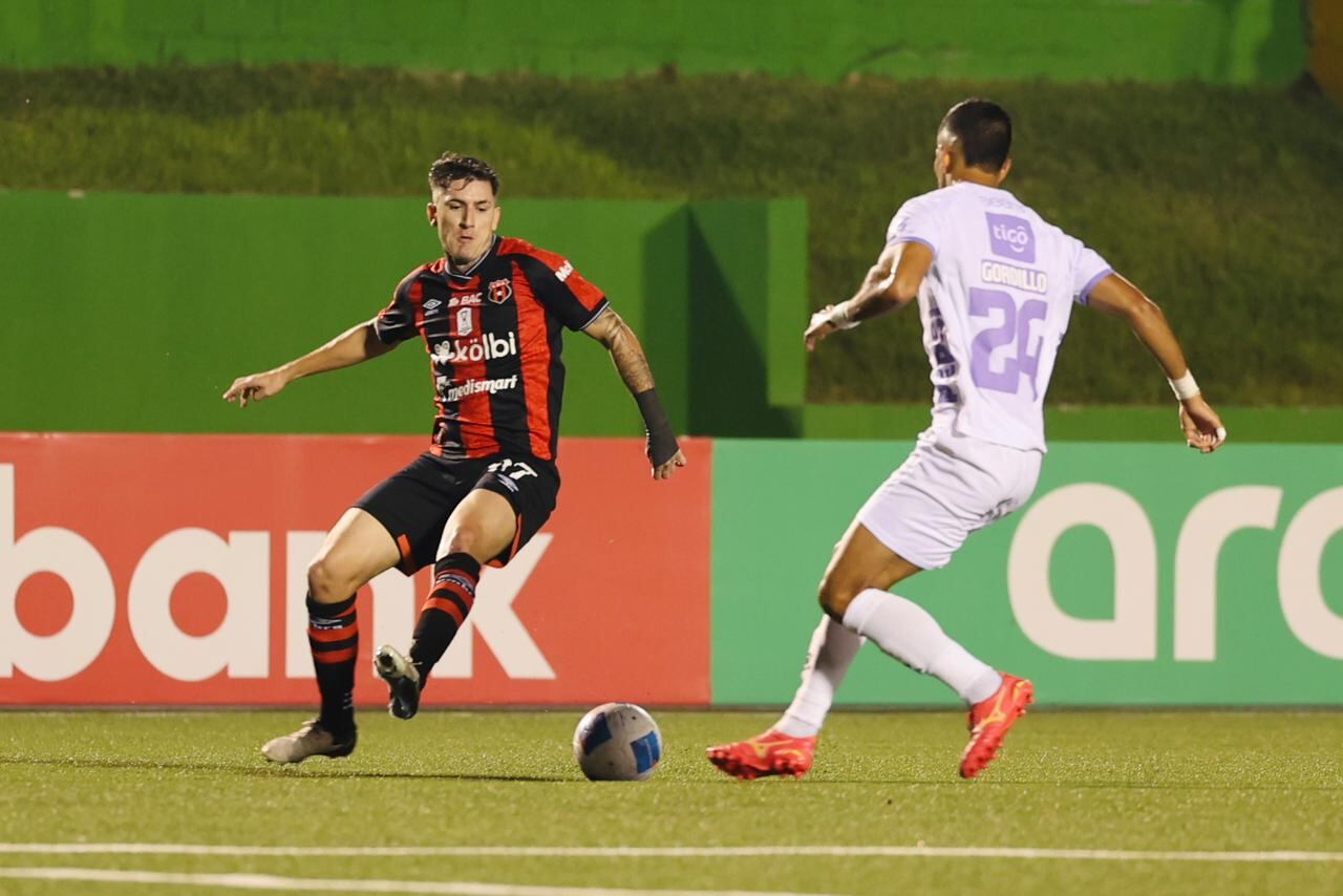 26/09/2024, Estadio Mateo Flores, partido de la Copa Centroamericana, partido de ida de los cuartos de final entre el Comunicaciones de Guatemala y Liga Deportiva Alajuelense.