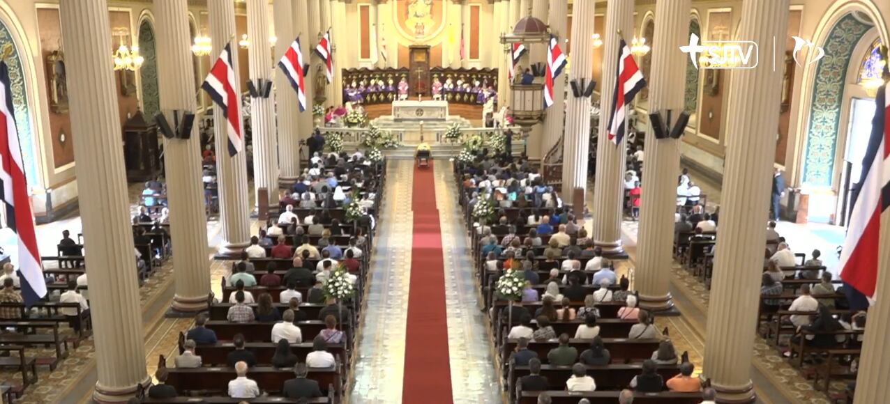 Funeral de monseñor Hugo Barrantes