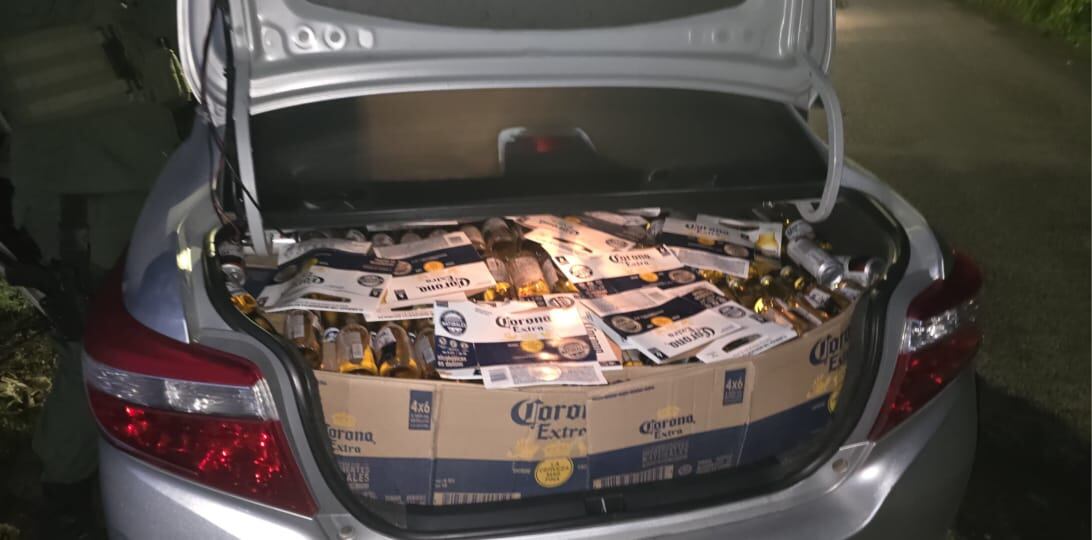 En su intento de fuga el sujeto chocó una de las patrullas.