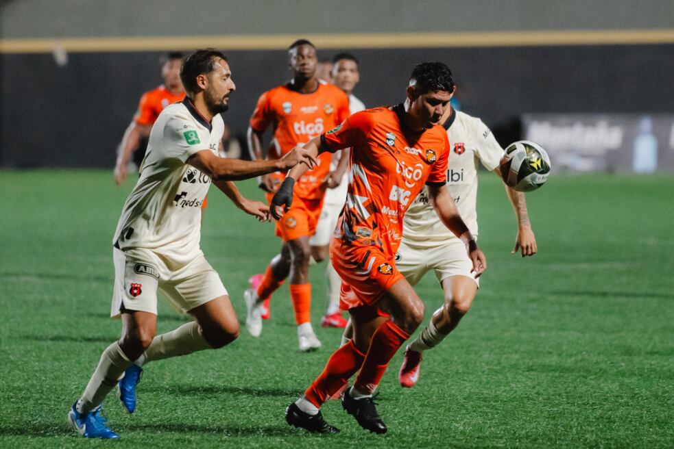 Puntarenas FC
Torneo Apertura 2025
Alajuelense
Cortesía: Puntarenas FC