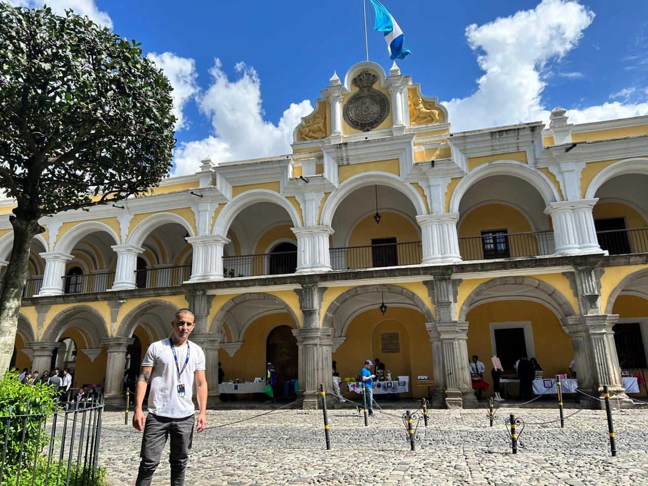 Gerald Brenes tambié aprovechó el viaje para tomarse sus foticos para el recuerdo.