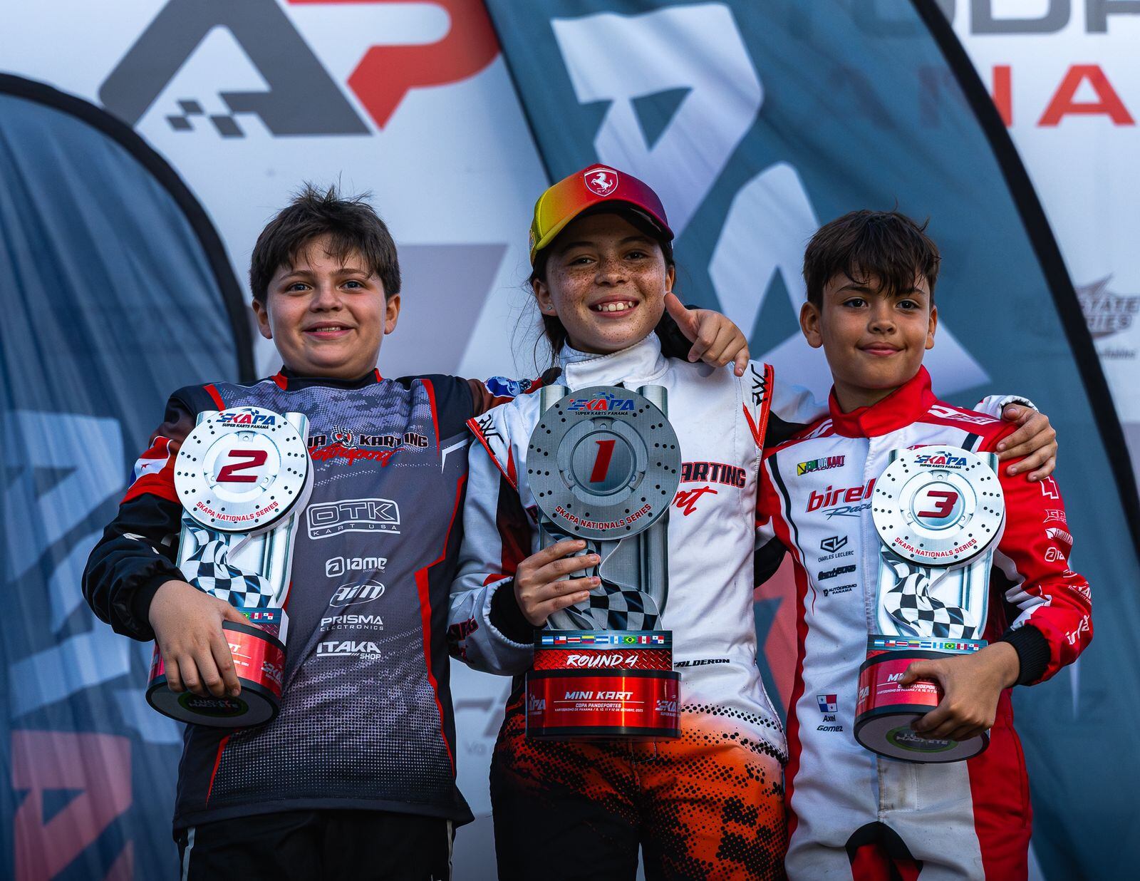 Sofía Calderón, una joven de 13 años dedica su vida al kartismo y nos habló de esta disciplina. Cortesía.