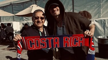 Ronald Hidalgo: el bailarín tico que llevó la bandera de Costa Rica al show de Bad Bunny en el Super Bowl
