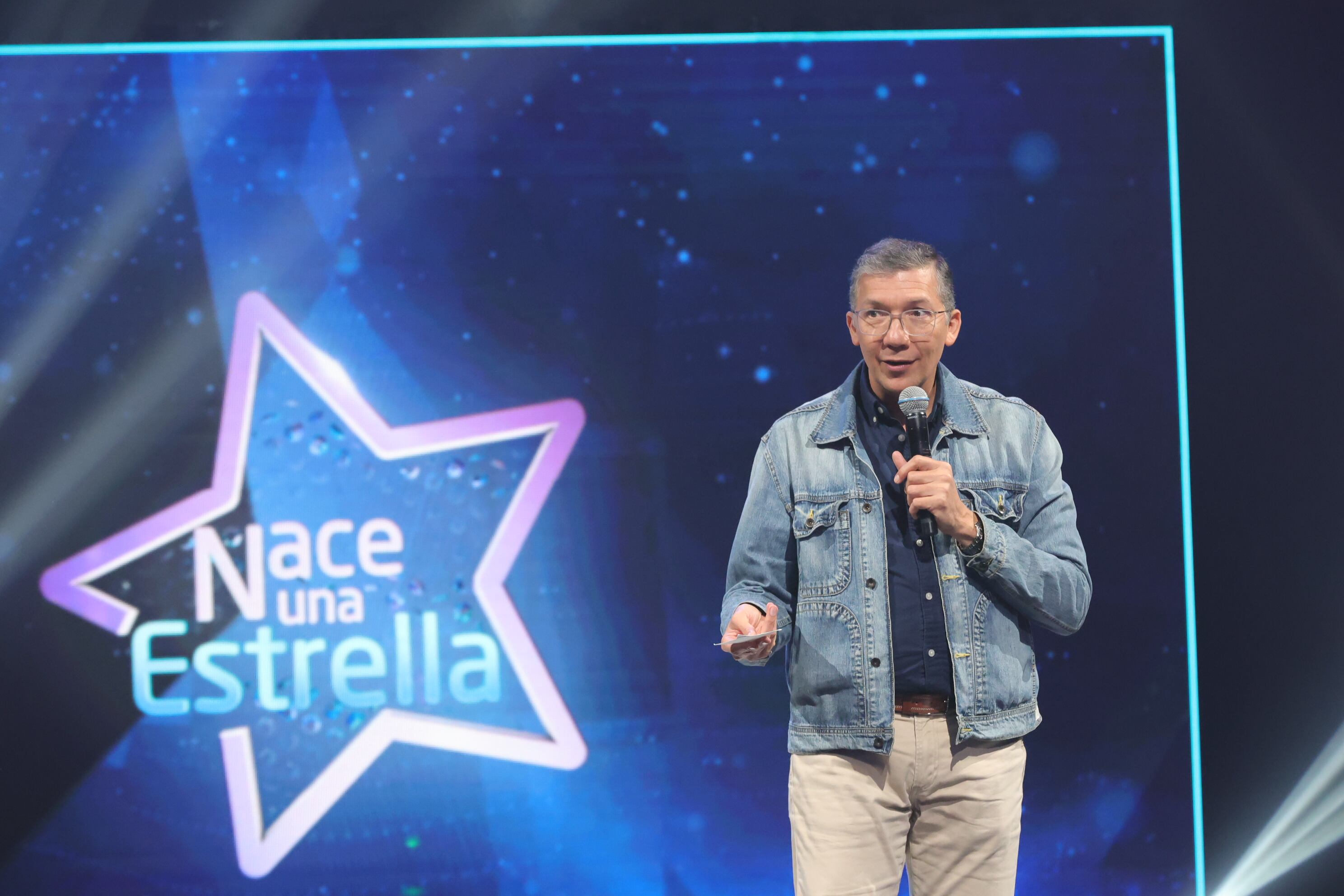 Fotos de audiciones para el programa Nace Una Estrella de teletica en su sétima temporada / foto John Durán