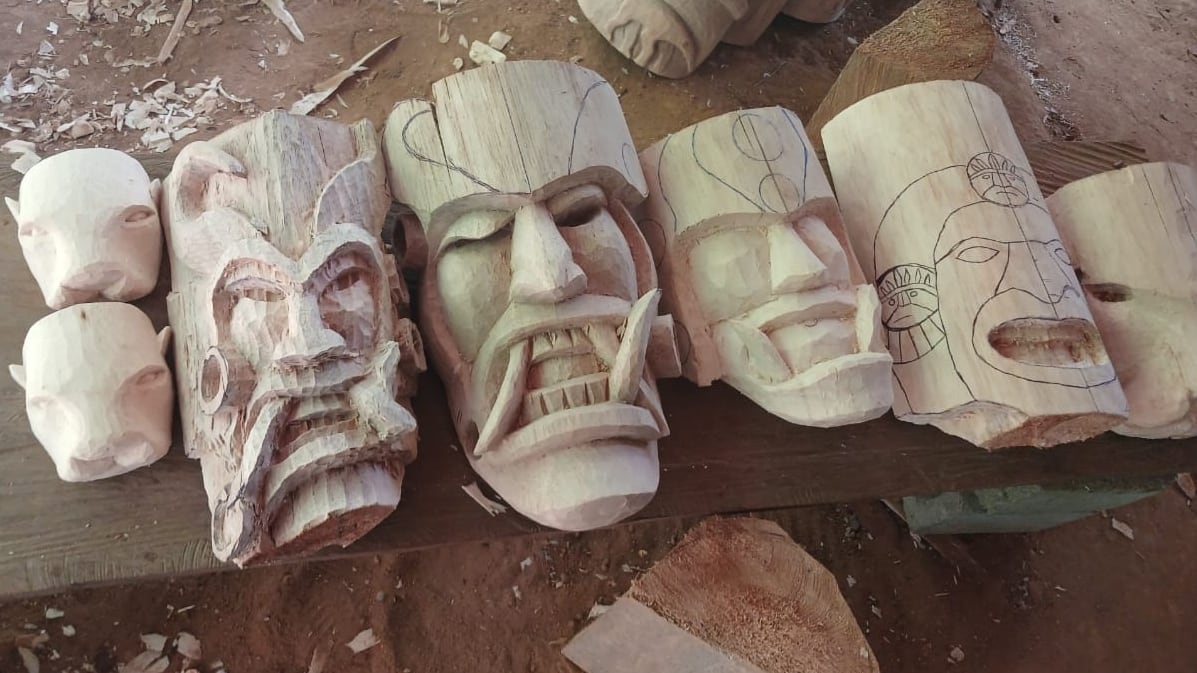 La comunidad indígena de Rey Curré se ubica en el cantón de Buenos Aires, provincia de Puntarenas.