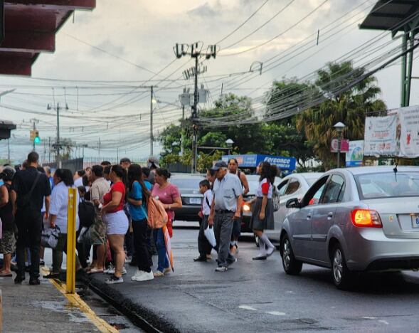 Un hombre fue asesinado a balazos en las cercanías del parque de Alajuelita