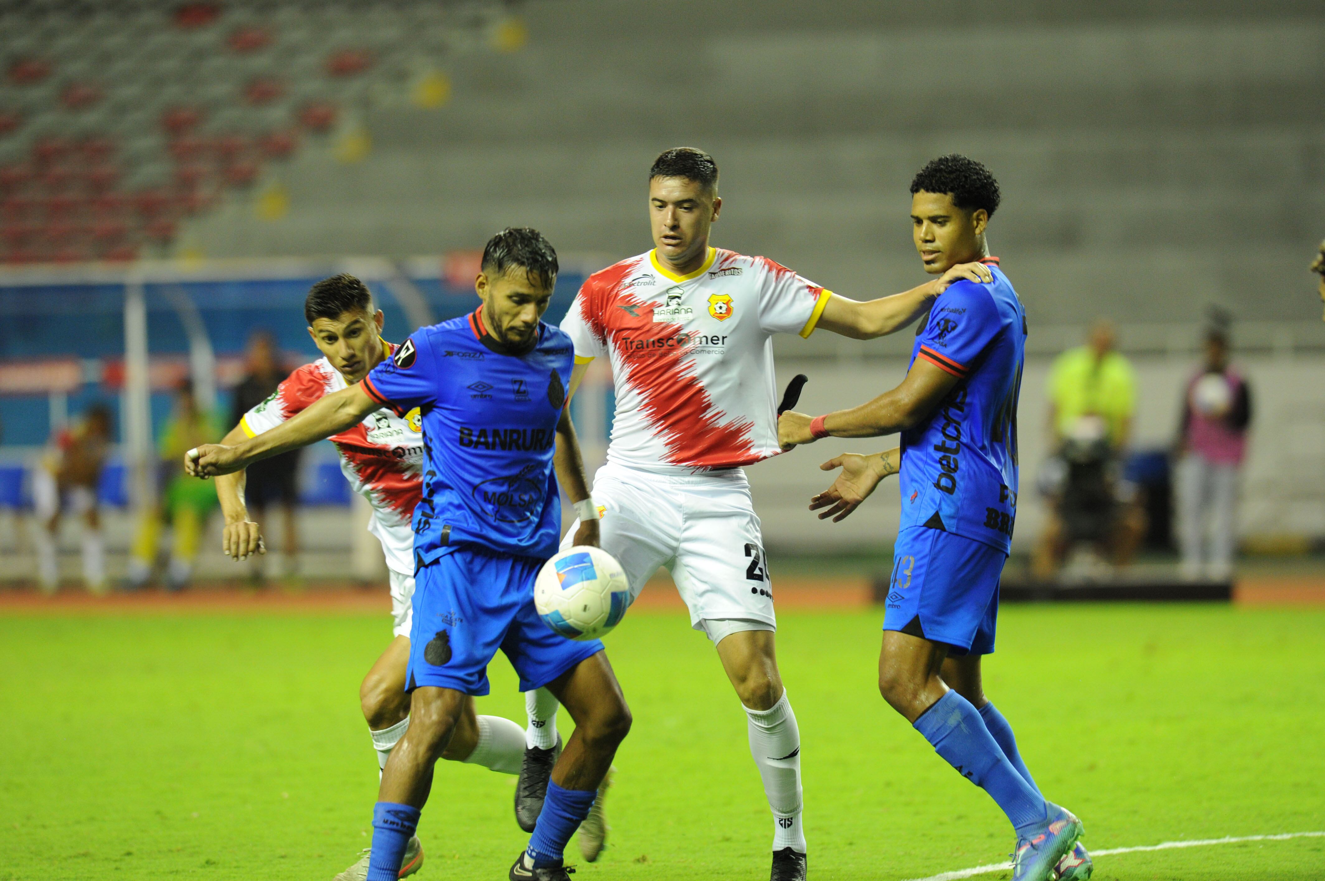 Herediano vs Municipal de Guatemala.