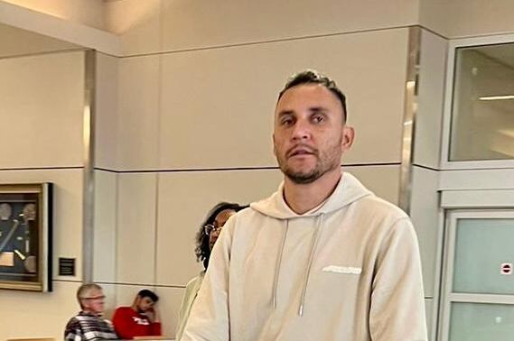 Keylor Navas llegó bien cargado de equipaje a Dallas, Texas para integrarse a la Selección de Costa Rica. Foto: Cortesía prensa Fedefútbol