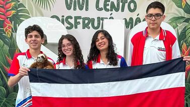 Las vacaciones de cuatro colegiales son diferentes: compiten en Olimpiada Internacional de Química en Uzbekistán