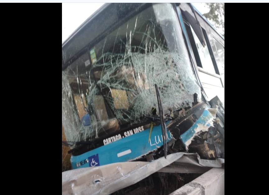 El accidente del bus dejó gran cantidad de heridos y un fallecido