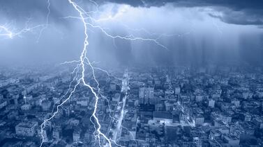 Aprenda cómo controlar el estrés de los animales durante las tormentas eléctricas