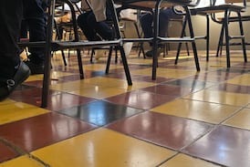 Estas son las terribles condiciones en las que está una escuela de San José, ya hasta se accidentó un docente