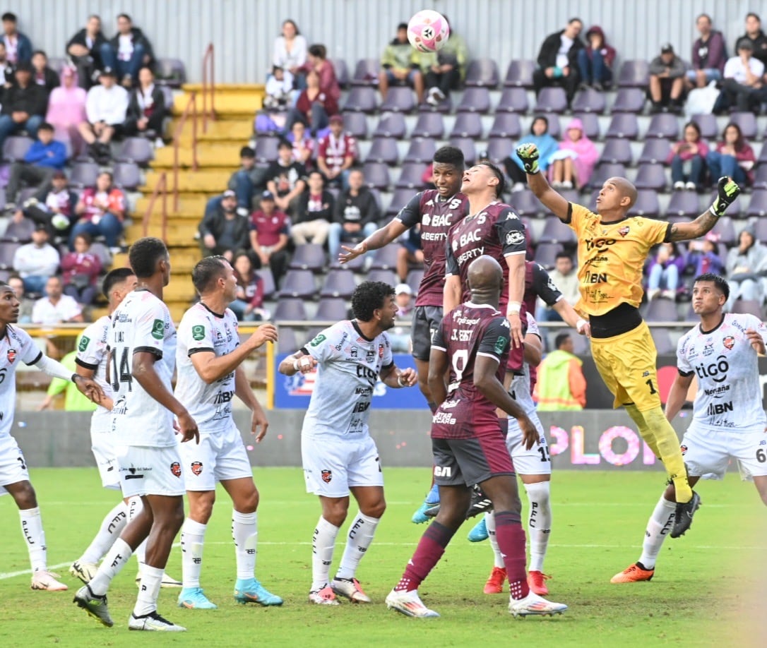 06/10/2024, San José, Tibas, Estadio Ricardo Saprissa, partido de la jornada 14 del torneo de apertura 2024 entre el Deportivo Saprissa y el Puntarenas FC.