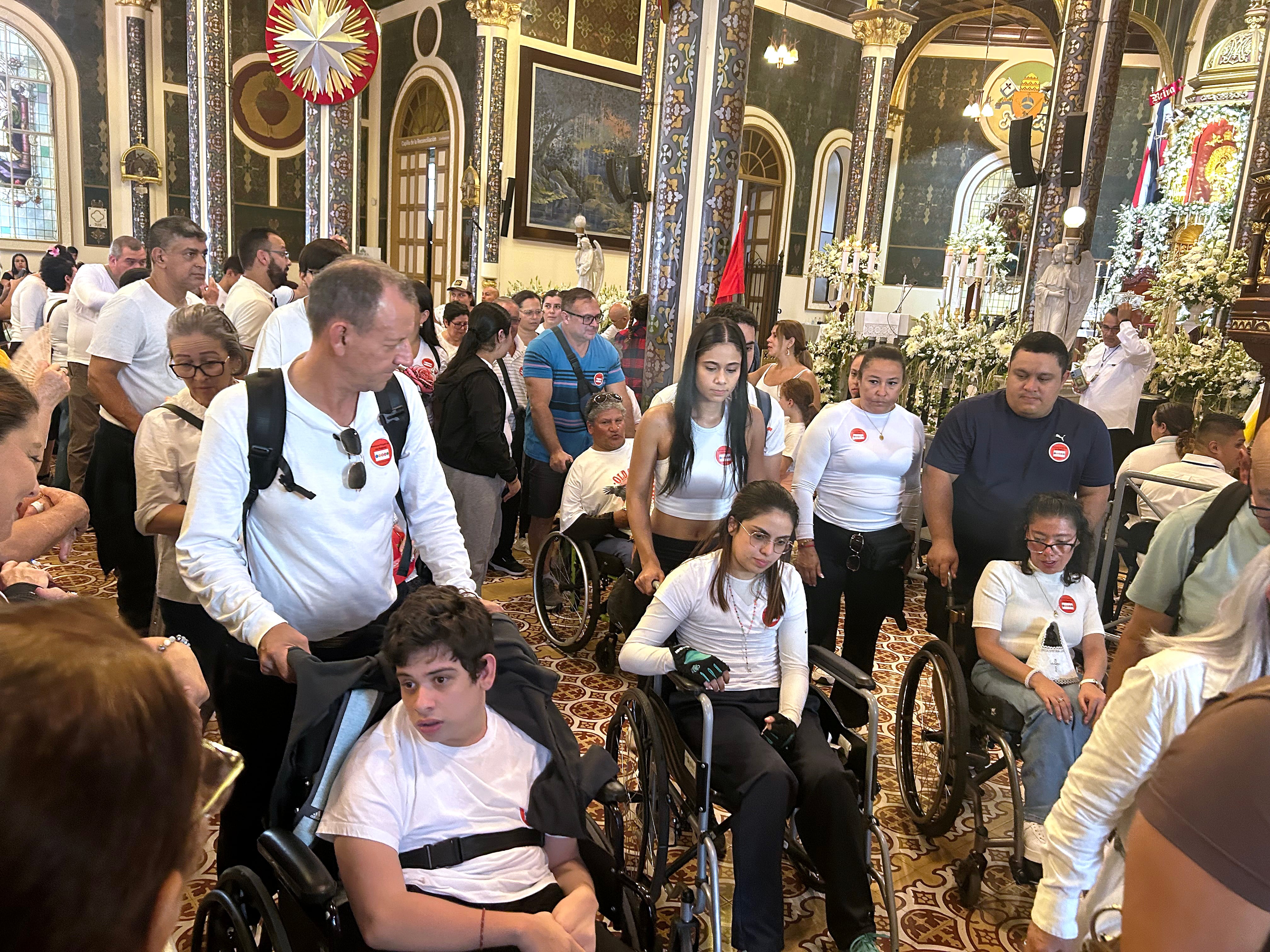 Romería en silla de ruedas