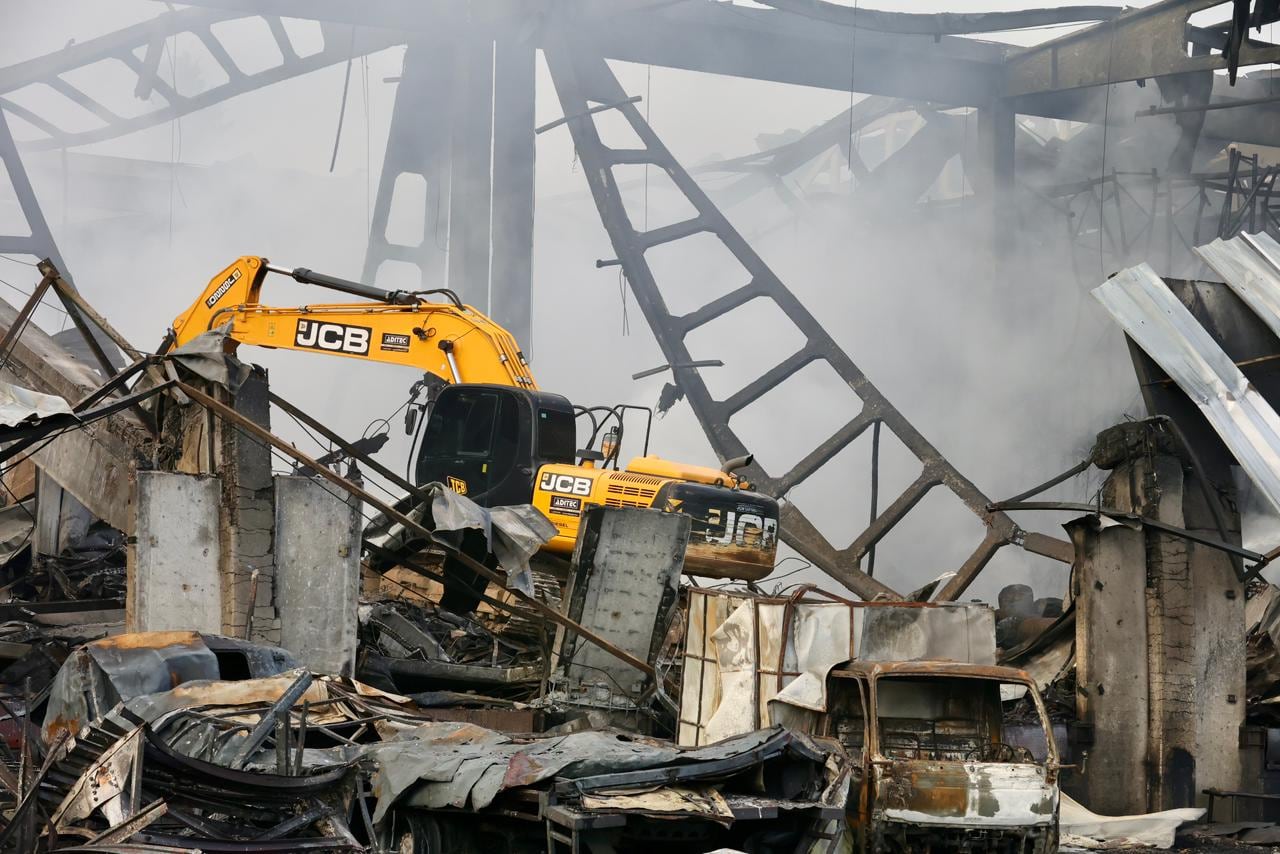 देशपाराडोस गोदामाला आग