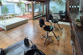 Salón de belleza busca personal con urgencia: hay varias plazas disponibles en San José centro