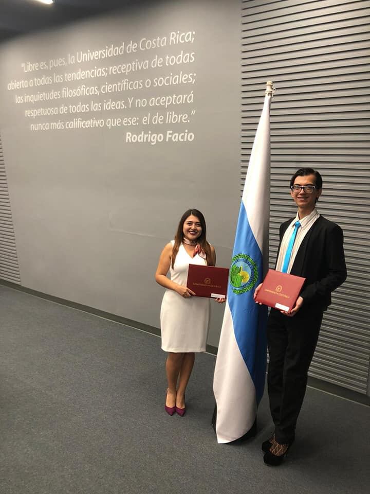 Jota Vargas se graduó como Licenciado en Derecho, de la UCR.