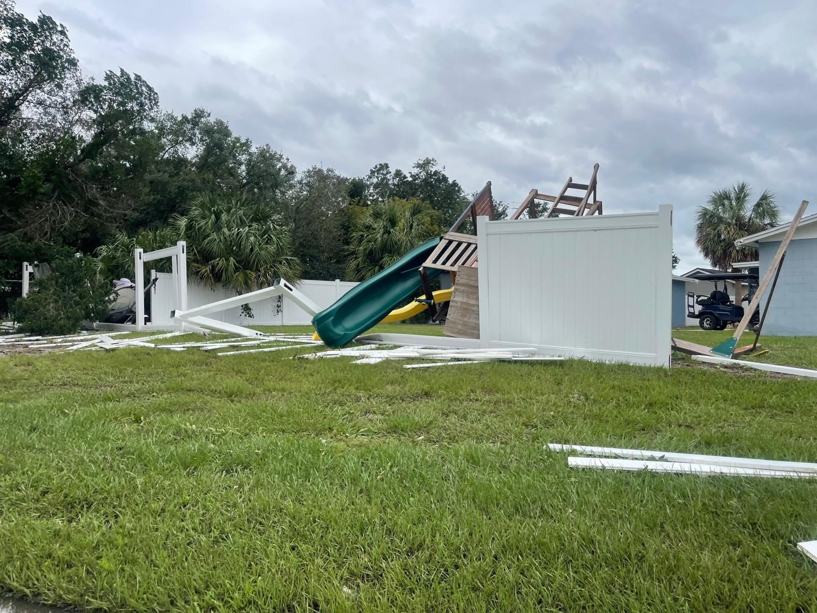 El huracán Milton golpeó fuertísimo a Florida, Estados Unidos y una familia tica que vive en Tampa pasó lo que ellos consideran “la peor noche de nuestras vidas, una noche terrorífica”, a pesar de que tienen 30 años viviendo en Gringolandia.
