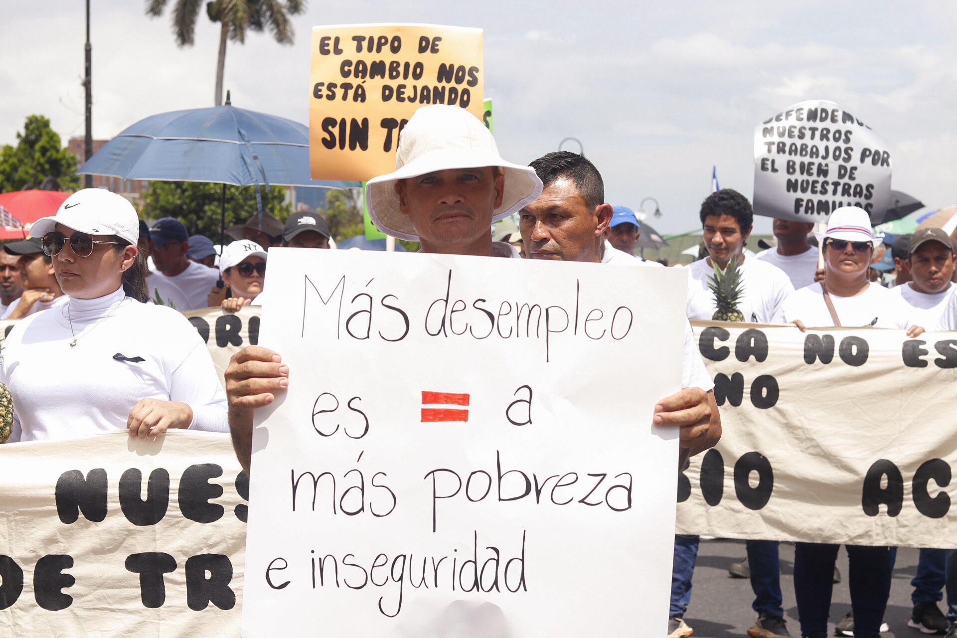 15/05/2024. Marcha de organizaciones empresariales y de productores en defensa de los empleos por la apreciación del tipo de cambio. Fotografía: Lilly Arce. En la fotografía: Miguel Gutiérrez Venegas, Valle la Estrella, Sector Banano. Limón.