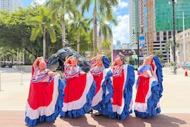 ¡De San Sebas a Florida! Doña Laura Bertarioni celebra la patria al ritmo del folclor tico en Estados Unidos