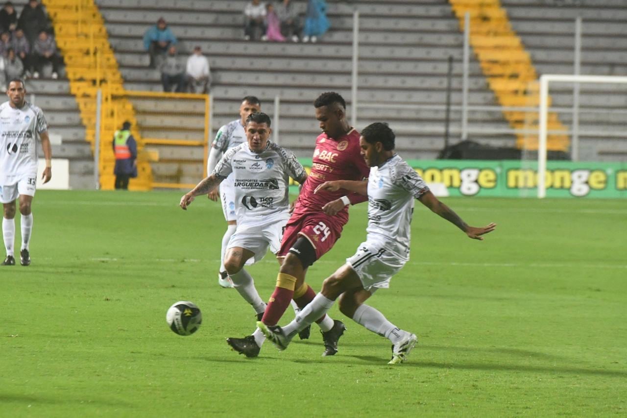 Saprissa vs Pérez Zeledón Foto jorge Navarro