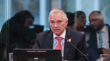 Canciller Arnoldo André Tinoco podría estar metido en un broncón relacionado con $4 millones