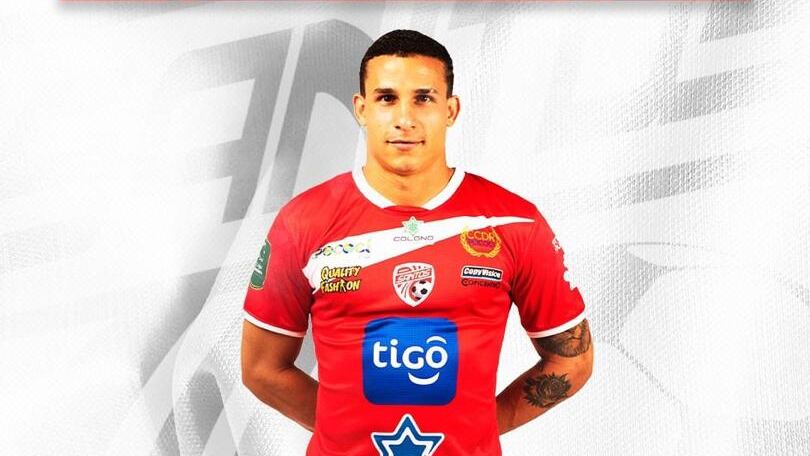 Luis Paradela, Santos