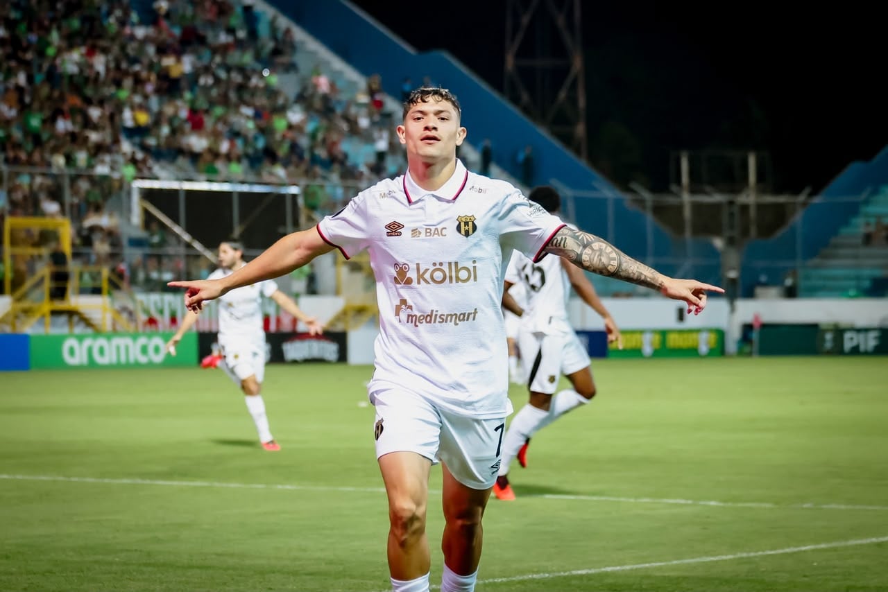Marathón vs Alajuelense.