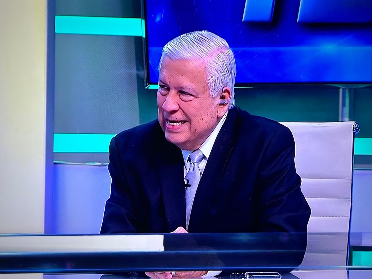 El periodista y exdirector de Teletica Deportes, Mario Segura, regresó a canal 7 este sábado.