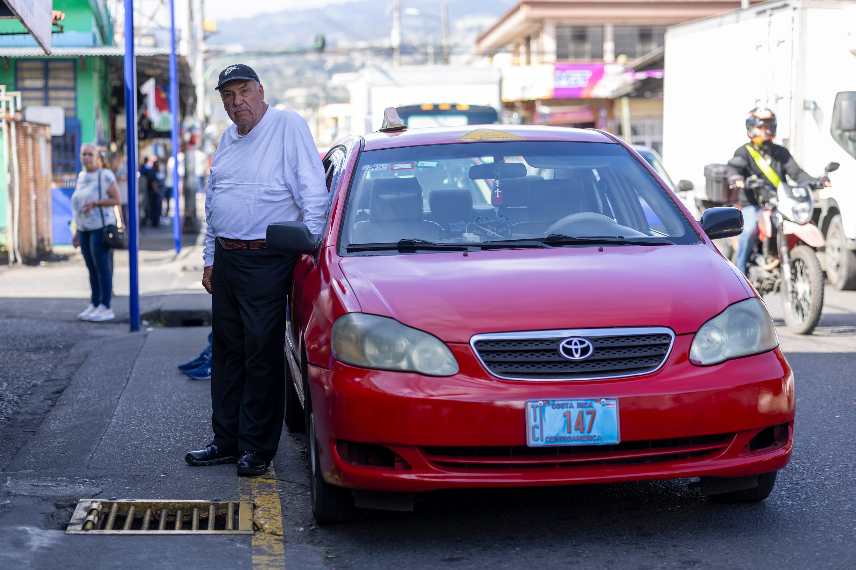 18/02/2025, Cartago, recorrido alrededor del mercado central, para encontrar trabajadores para la sección Héroe Anónimo.
