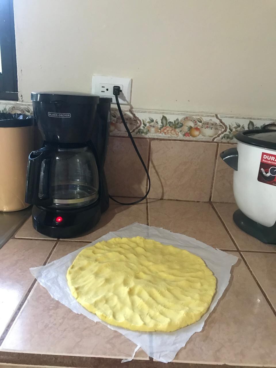 Doña Yenory Garro Solano está entrenando fuertemente todos los días para lograr el bicampeonato de la tortilla palmeada más grande en el Festival de Turismo de Turrialba