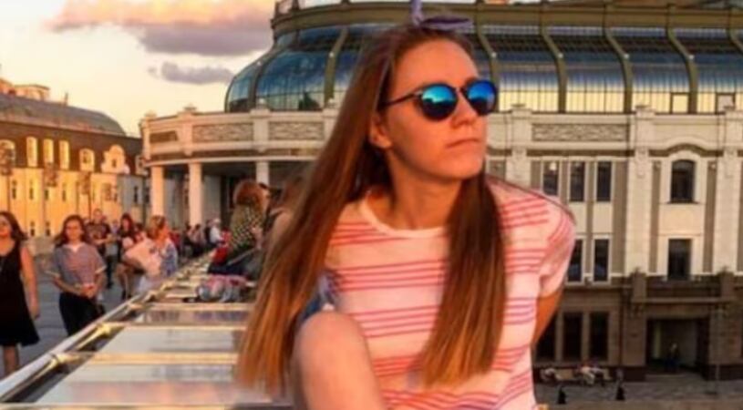 La influencer rusa Arina Glazunova murió mientras grababa un video para redes. Captura de pantalla.