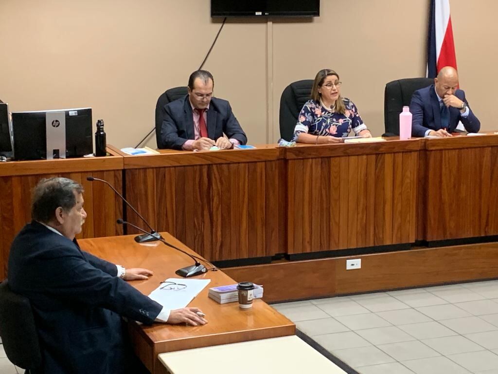 Condenan a abogado y a comerciante por estafar a personas de escasos recursos. Foto Alejandra Portuguez.