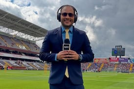 Periodista de Teletica mostró las primeras fotos con su hijo recién nacido