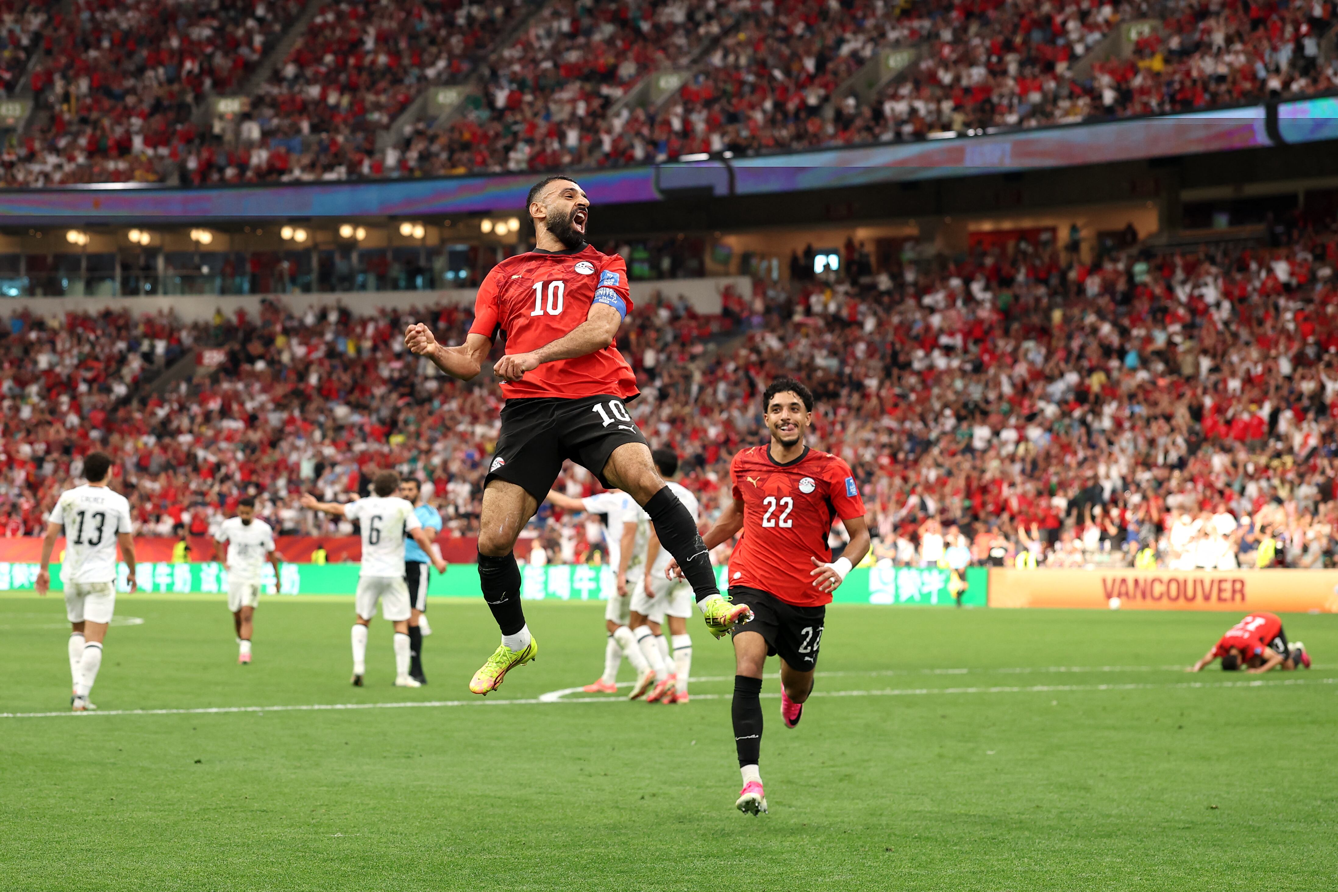Salah anotó en el primer triunfo de la historia de Egipto en un Mundial