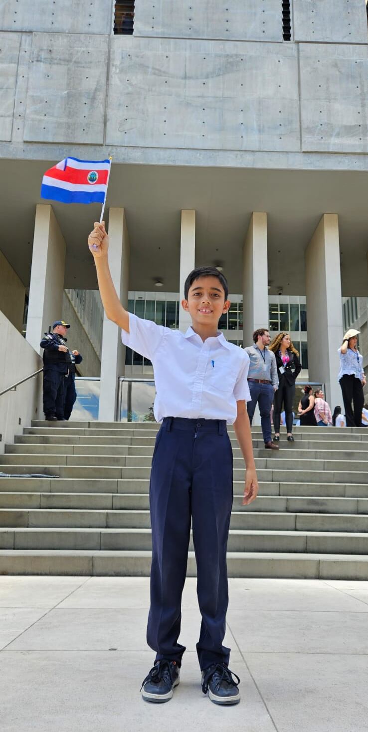 Isaac Andrey Parra Rodríguez, es un estudiante de la escuela Los Ángeles de San José, cursa el cuarto grado y este miércoles fue el representante de todas las escuelas del país en la lucha porque aumenten el presupuesto para la educación.