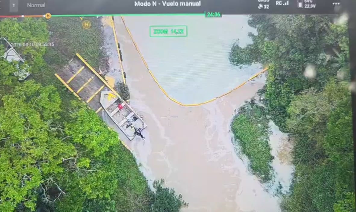 Derrame de diésel contamina ríos en Limón.