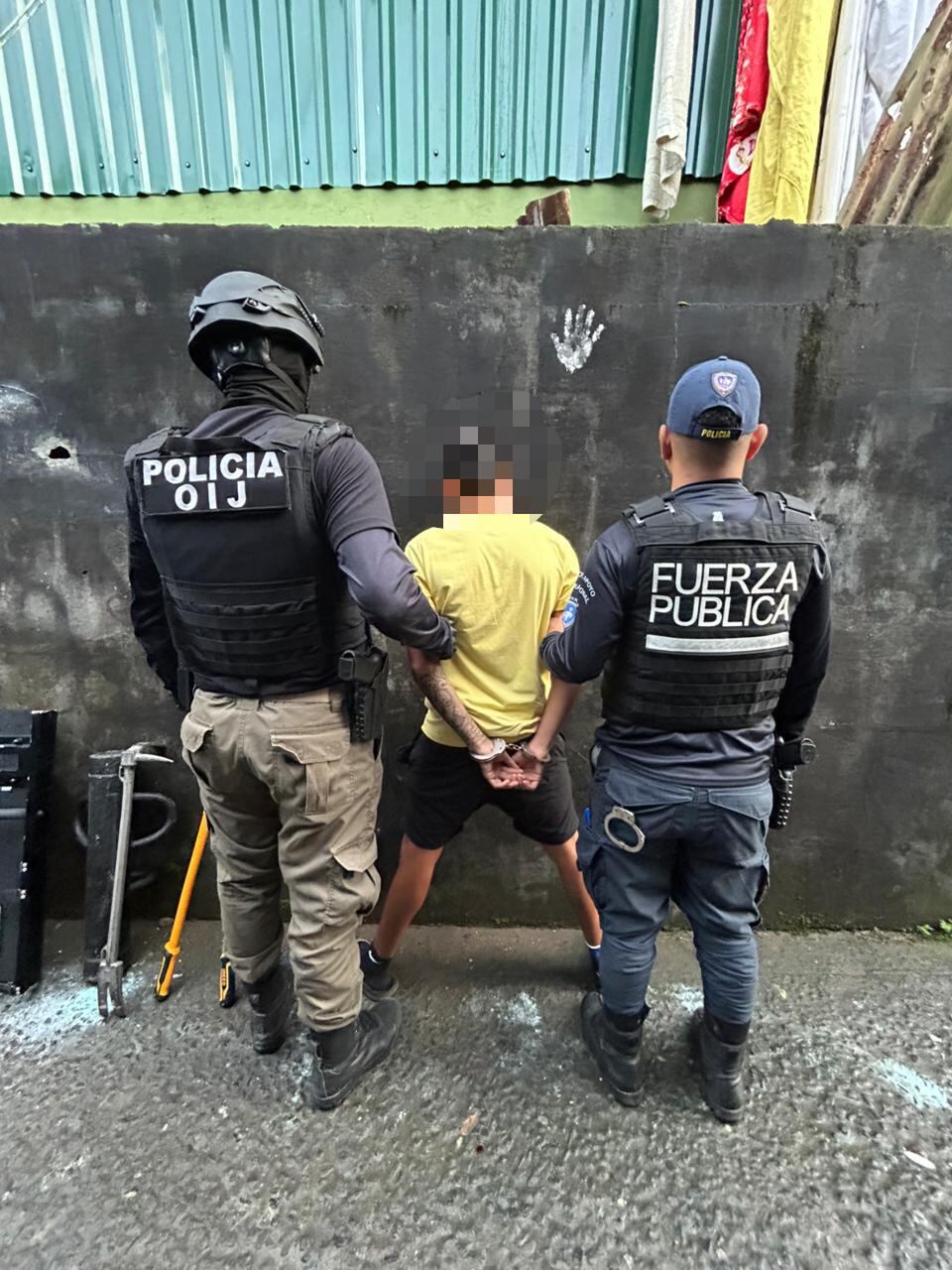Un oficial de la Fuerza Pública sufrió una brutal golpiza y los sospechosos serían integrantes de una banda narco asentada en la paradisiaca zona de Tortuguero, en el Caribe de Costa Rica. Foto: OIJ