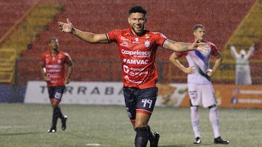 Vuelve al fútbol costarricense delantero que sonó para Saprissa en varias ocasiones