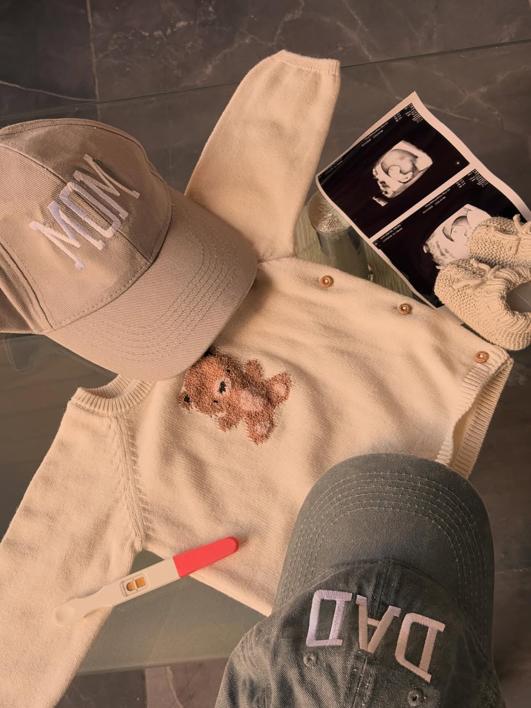 Debbie Soto, exesposa de Alonso Solís, muestra su pancita de embarazo.