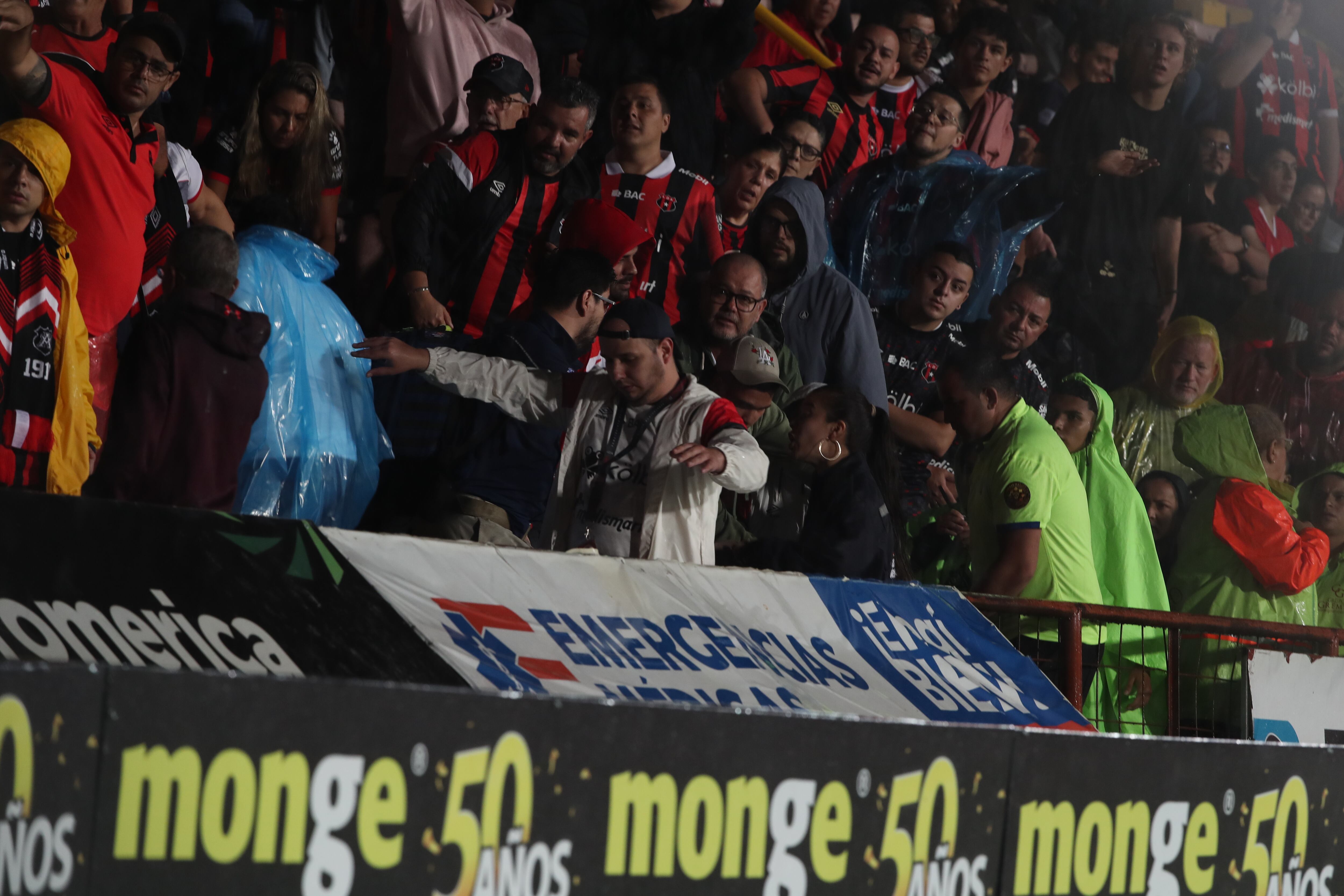 16/05/2024/  Juego entre Liga Deportiva Alajuelense vs Club Sport Herediano por el juego de ida de la semifinal del torneo clausura de la Liga Promerica en el estadio Alejandro Morera Soto / Foto John Durán