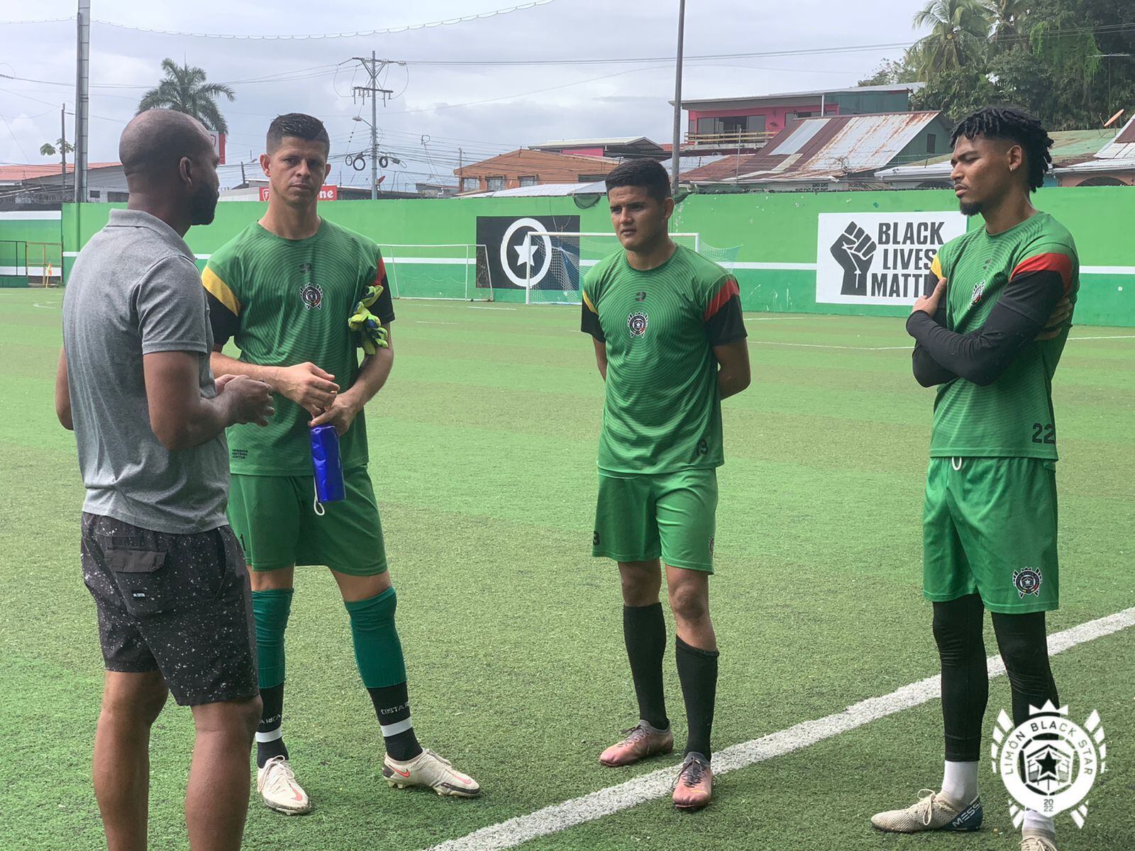 Dexer Lewis, entrenador de porteros de Limón Black Star
