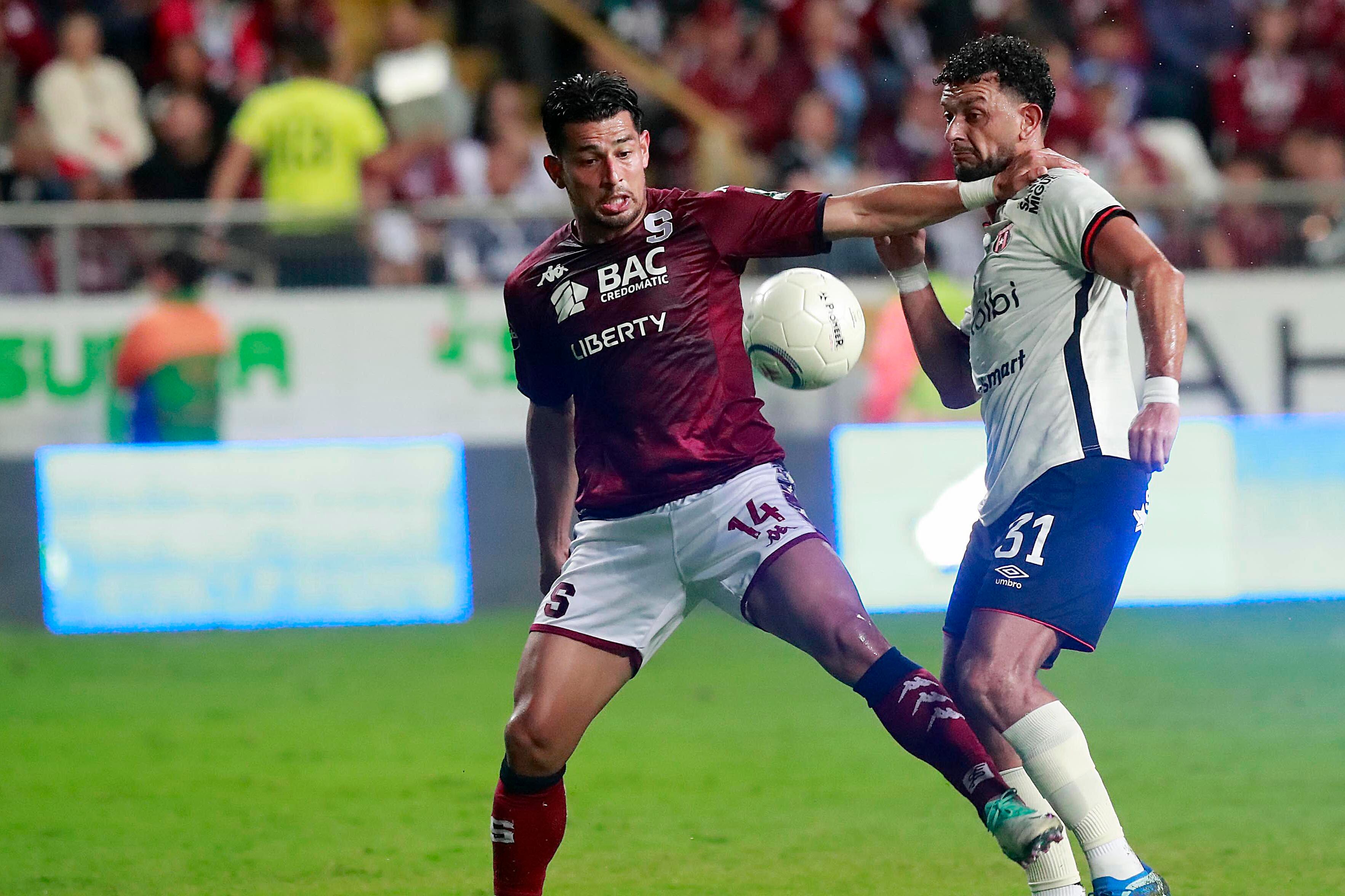 04/11/2023 Estadio Ricardo Saprissa, Tibás. El Deportivo Saprissa recibió a la Liga Deportiva Alajuelense, en una nueva versión del Clásico Nacional en partido de la jornada 18, Torneo de Apertura, Liga Promérica 2023.