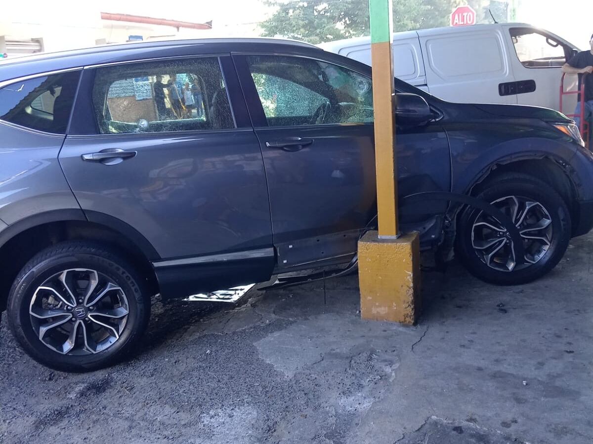 Un hombre fue asesinado a balazos en el parqueo de un supermercado en Santa Bárbara de Heredia