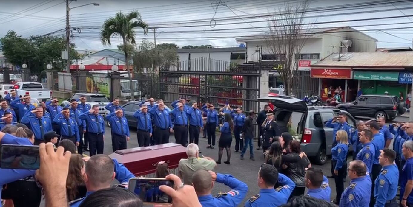 Funeral del bombero Andrés López Méndez. Foto cortesía.
