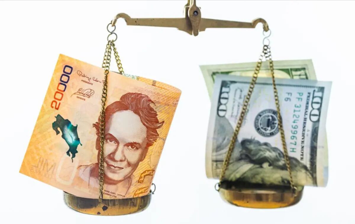 La política monetaria es un pilar fundamental en la estabilidad económica de una nación.